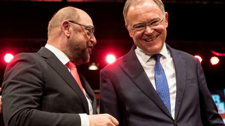 Wahlkampfhilfe von SPD-Chef Martin Schulz (links) für den niedersächsischen Ministerpräsidenten Stephan Weil in Hannover zwei Tage vor der Landtagswahl. 