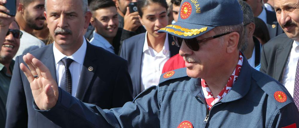 Erdogan am vergangenen Wochenende in Pilotenuniform auf einer Luftfahrtmesse in Istanbul