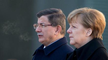 Bundeskanzlerin Angela Merkel und Ministerpräsident Ahmet Davutoglu bei den deutsch-türkischen Regierungskonsultationen im Januar in Berlin.