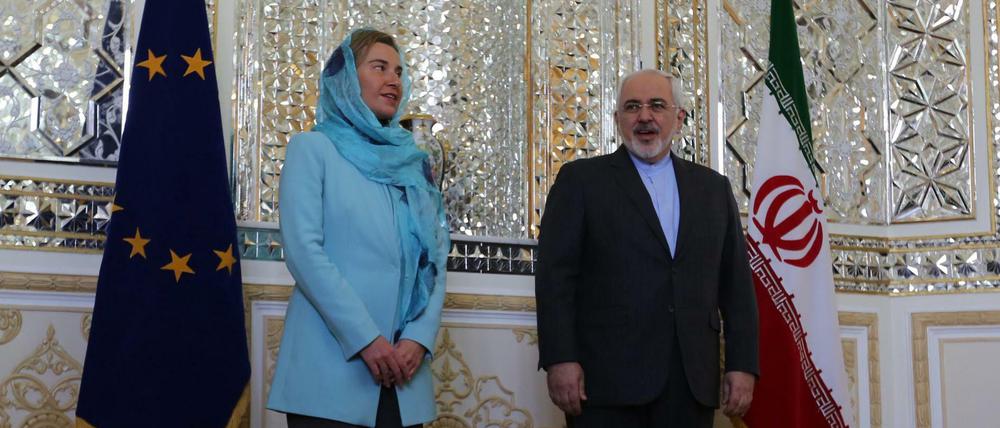 Auch die EU-Außenbeauftragte Federica Mogherini musste im Iran den Moralvorschriften gemäß verschleiert auftreten. 