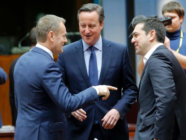Ratspräsident Donald Tusk mit David Cameron und Alexis Tsipras.