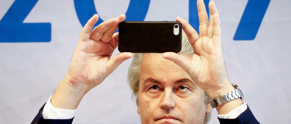 Der niederländische Populist Geert Wilders macht sich ein Bild von der Welt.