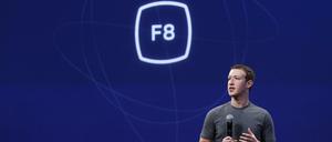 Facebook-Gründer Mark Zuckerberg mischt sich indirekt in den US-Wahlkampf ein.