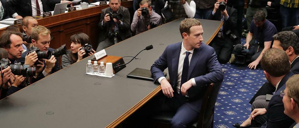 Facebook-Chef Mark Zuckerberg sagt im US-Kongress aus.