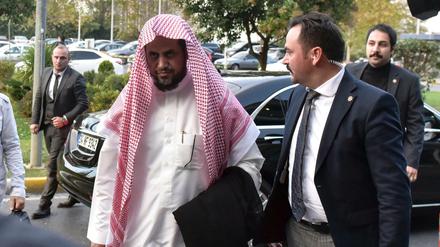 Saudi-Arabiens Generalstaatsanwalt Saud al-Mudschib (l).