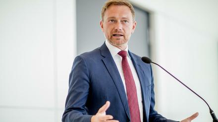 FDP-Partei- und Fraktionschef Christian Lindner spricht nach einer zweitägigen Klausurtagung der FDP Bundestagsfraktion. 