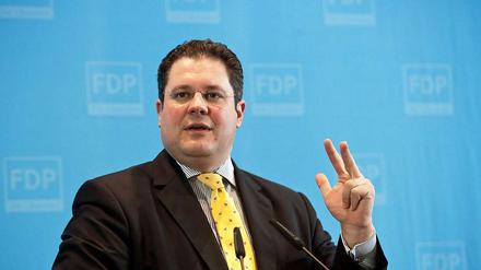 FDP-General Döring will die Pendlerpauschale anheben, um die gestiegenen Benzinpreise auszugleichen.
