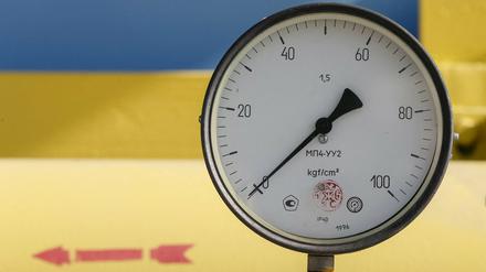 Ein Manometer an einer Gasverdichterstation (Symbolbild)