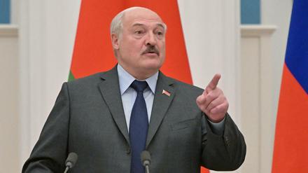Auf der belarussischen Justiz-Webseite ist ein Dokument aufgetaucht, dass einen neuen Gesetzesentwurf Lukaschenkos zeigen soll. 