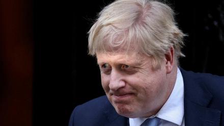 Der britische Premier Boris Johnson am 31. Januar 2022 vor seinem Amtssitz Downing Street 10 