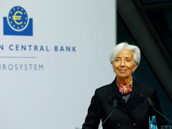 Christine Lagarde, Draghi-Nachfolgerin als EZB-Chefin. Die aktuellen Hilfsprogramme der EZB und der EU haben die Richter in Karlsruhe nicht gestoppt. 