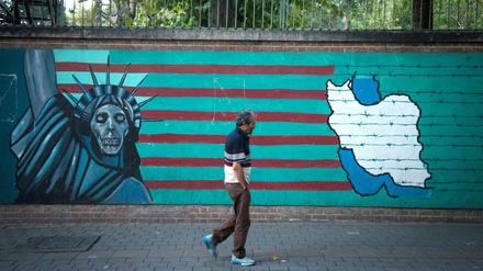 Wandgemälde gegen die USA in Teheran. 