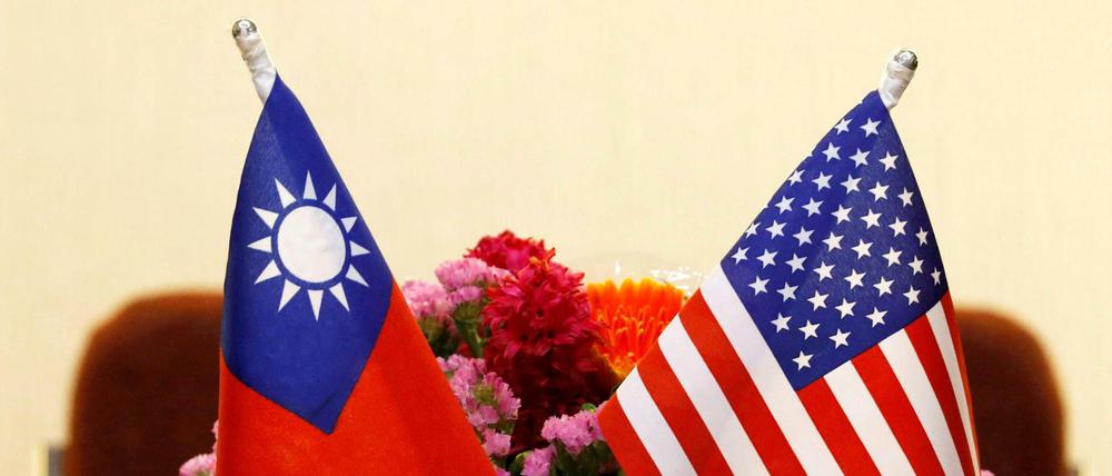 Die Flaggen Taiwans under USA (Archivbild) 