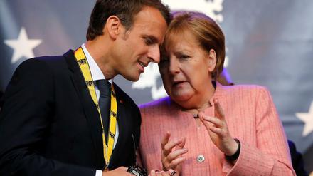 Macron und Merkel nach der Verleihung des Karlspreises an den französischen Präsidenten im Mai.