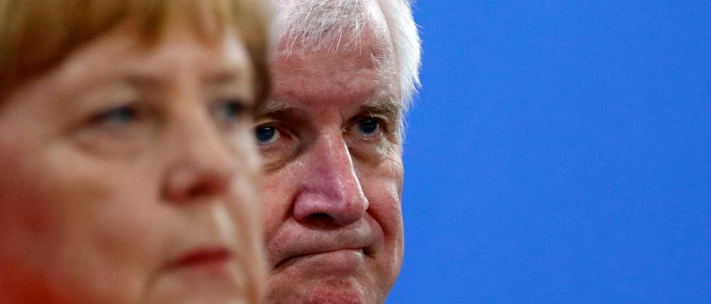Angela Merkel geht voran. Wie lange bleibt Horst Seehofer noch?