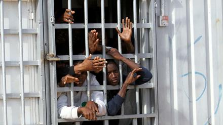 Migranten in einem libyschen Haftzentrum in der Nähe von Tripolis.