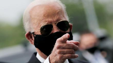 Joe Biden mit Gesichtsmaske 
