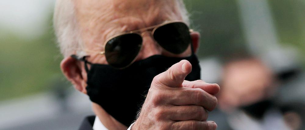 Joe Biden mit Gesichtsmaske 