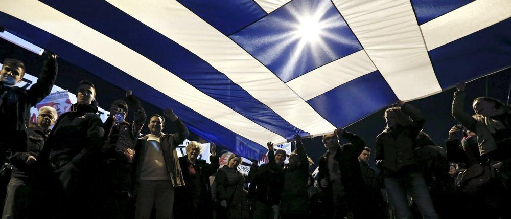 Immer wieder demonstrieren Griechen wie hier in Athen gegen die Sparpolitik der Regierung. 