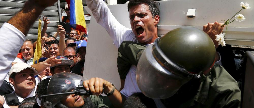Leopoldo López bei den Massenprotesten gegen Nicolás Maduro 2014