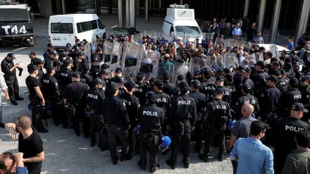 Polizeiaktion gegen kurdische Politiker in Diyrbakir 