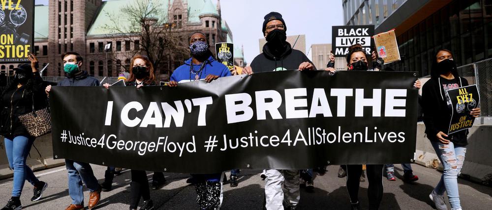 Seit Wochen demonstrieren immer wieder Hunderte in Minneapolis. Sie fordern einen fairen Prozess.