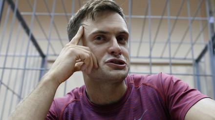 Pussy-Riot-Aktivist Pjotr Wersilow während einer Anhörung vor Gericht im Juli. 