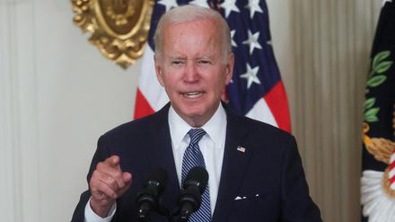 Der US-Präsident Biden spricht auf einer Veranstaltung in Washington. 