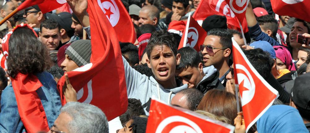 Ganz Tunesien hat den Nobelpreis verdient. Nach dem Anschlag islamistischer Extremisten auf das Bardo-Museum versammelten sich im März 2015 Hunderttausende Tunesier, um gegen die Extremisten zu demonstrieren.