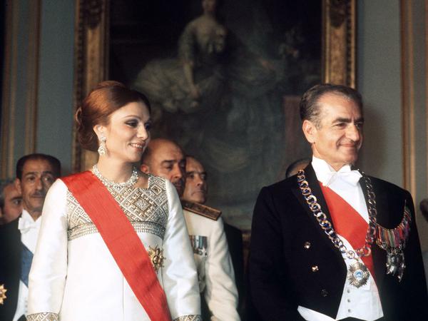 Irans Schah Reza Pahlavi und seine Frau Farah Diba mussten am 16. Januar 1979 das Land verlassen.