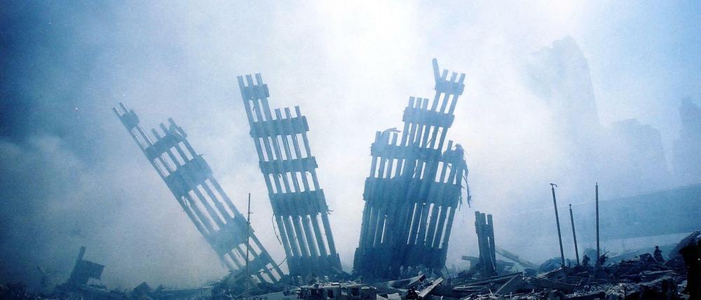 Immer noch unbegreiflich: Reste des WTC im Schutt und Rauch nach den Anschlägen.