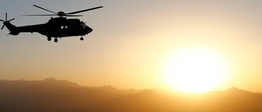 Ein Eurocopter AS 532 Cougar der französischen Armee bei einem Einsatz im Krisengebiet Mali. Bei einem Zusammenprall waren 13 Soldaten ums Leben gekommen. 