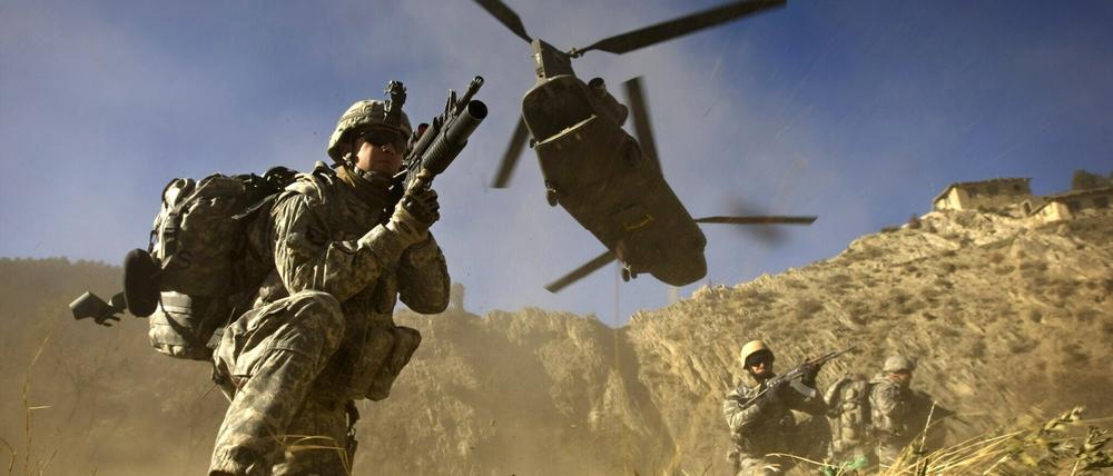 Fast 20 Jahre lang hatten die Bundeswehr und andere Soldaten aus dem Westen in Afghanistan gekämpft, nach dem Fall Kabuls zogen die letzten von ihnen schnell ab.