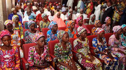 Archivnild von 21 Schulmädchen, die von Boko Haram bereits im vergangenen Jahr freigelassen wurden.