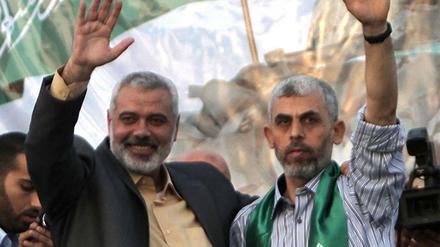 Yahia Sinwar (rechts) zusammen mit dem ehemaligen Hamas Chef des Gazastreifens Ismail Haniya (links)