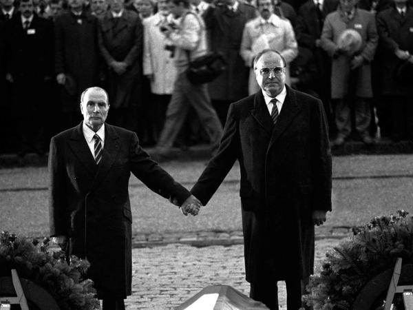 Helmut Kohl und den französischen Präsident Francois Mitterrand verband eine tiefe Freundschaft. 
