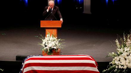 Der ehemalige US-Vizepräsident Joe Biden beim Trauergottesdienst für Senator John McCain. 
