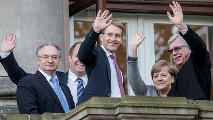 Gelöste Stimmung: Bundeskanzlerin Merkel mit den CDU-Parteifreunden Haseloff, Braun, Günther und Bouffier.