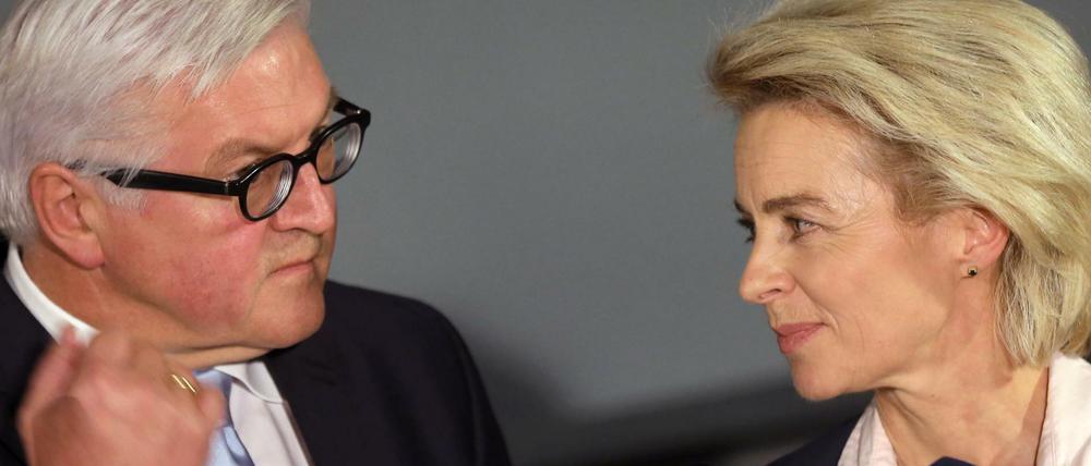 Außenminister Frank-Walter Steinmeier (SPD) und Verteidigungsministerin Ursula von der Leyen (CDU)