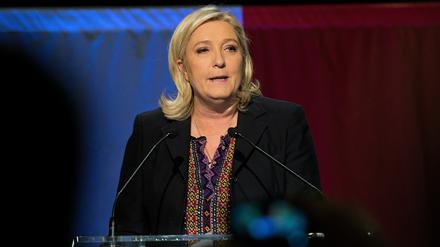 Im Angesicht der Niederlage: Die Vorsitzende des Front National, Marine Le Pen, am Sonntagabend im nordfranzösischen Hénin-Beaumont.