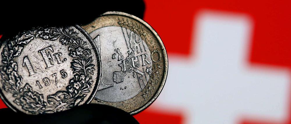 Überraschend hatte die Schweizerische Nationalbank (SNB) die Kopplung des Franken an den Euro aufgehoben.