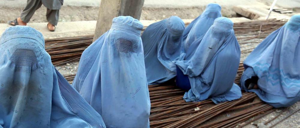 In Burkas gekleidete Frauen in Afghanistan.