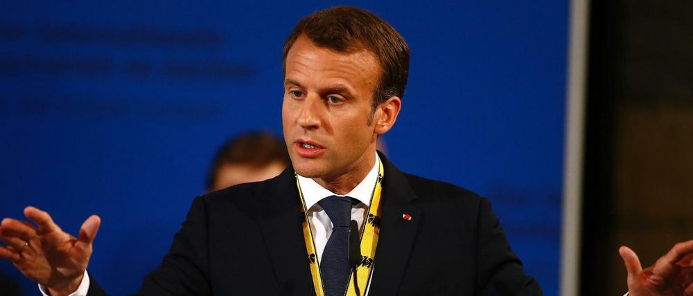 Frankreichs Präsident Emmanuel Macron bei seiner Rede nach Auszeichnung mit dem Karlspreis. 