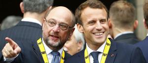 Karlspreis-Träger unter sich: Martin Schulz (2015) und Frankreichs Präsident Emmanuel Macron in Aachen.