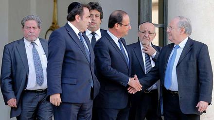 Präsident Francois Hollande und Vertreter der französischen Juden.