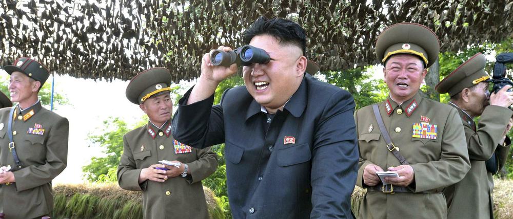 Kim Jong Un, Machthaber von Nordkorea, in einem Militärunterstand. 