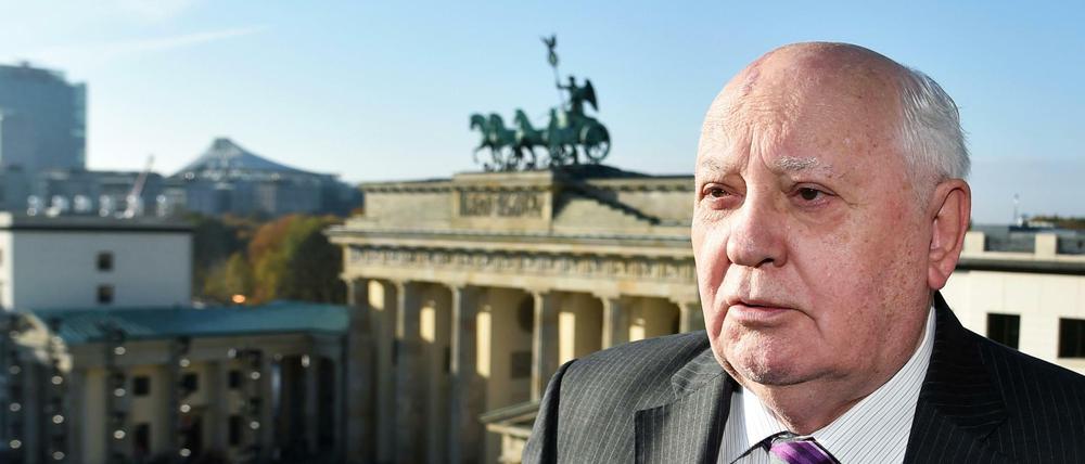 Im Jahr 2014 besuchte der frühere sowjetische Staatspräsident Michail Gorbatschow noch einmal das Brandenburger Tor.
