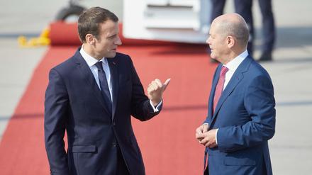 Emmanuel Macron (links) und Olaf Scholz bei einer Begegnung 2017 in Hamburg.