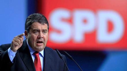 Kämpferisch. Der SPD-Vorsitzende Sigmar Gabriel spricht auf dem Parteitag der SPD in Berlin