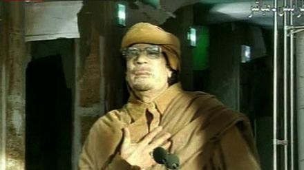 Gaddafi bei seiner Fernsehansprache am Dienstag. Bei seiner jüngsten Rede war er lediglich per Telefon zugeschaltet.